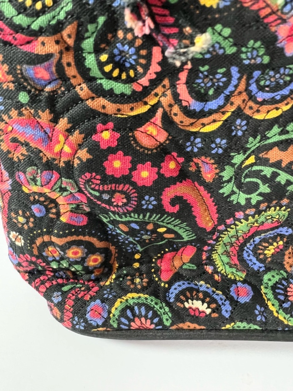 Donna Sharp quilted purse handbag Black paisley colorful midsize bag - Picture 2 of 8